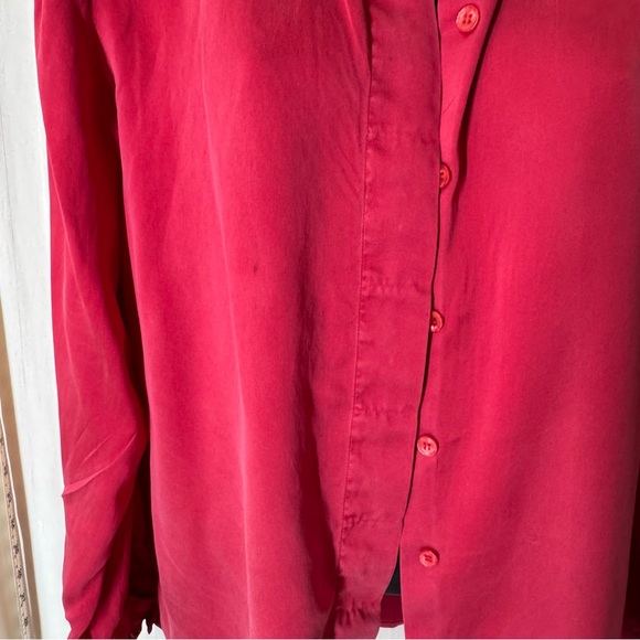 Vintage Women's Fenn Wright & Manson Red Button-Down Shirt - Picture 6 of 10
